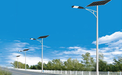 农村道路装拉萨太阳能路灯选多大瓦数实测