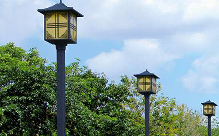 太阳能拉萨庭院灯怎么选亮度与续航更耐用